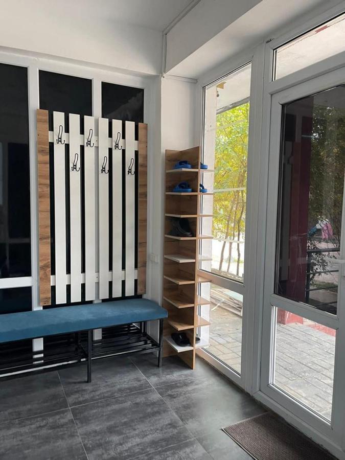 Hostel Del Luna Алмати Екстер'єр фото
