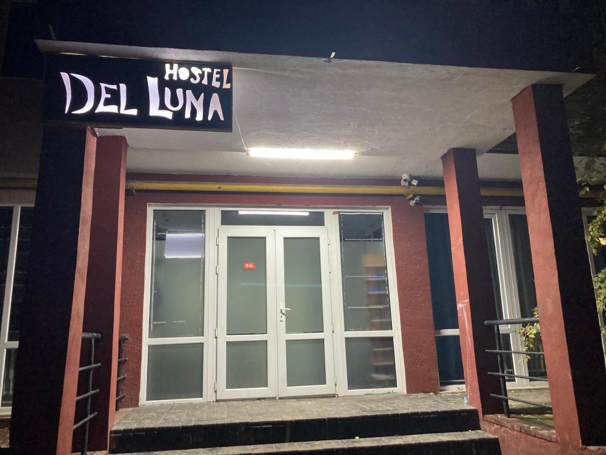 Hostel Del Luna Алмати Екстер'єр фото