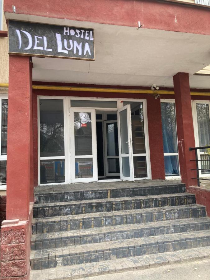 Hostel Del Luna Алмати Екстер'єр фото